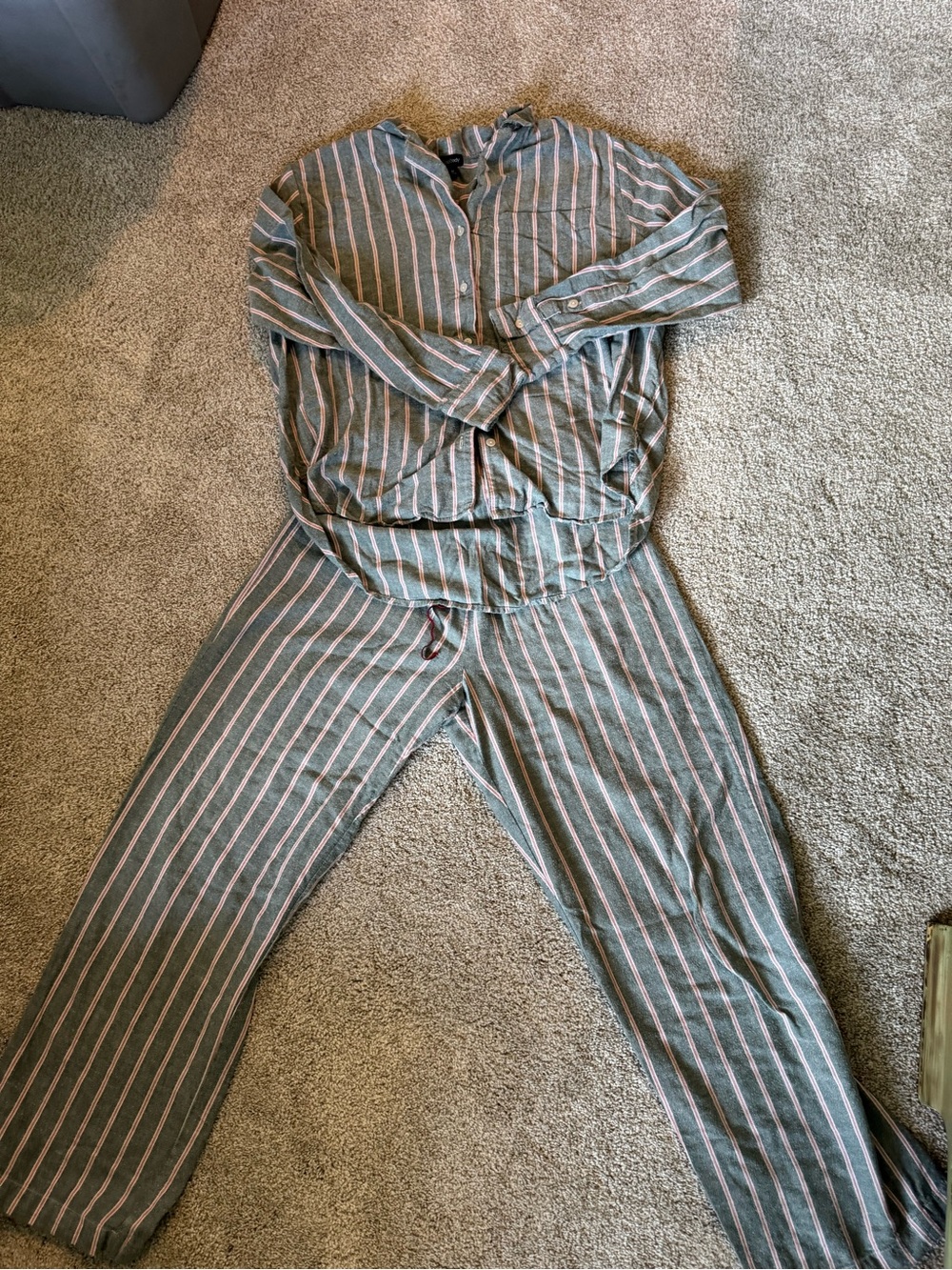 GAP Green and Pink Striped Women’s Lounge Set